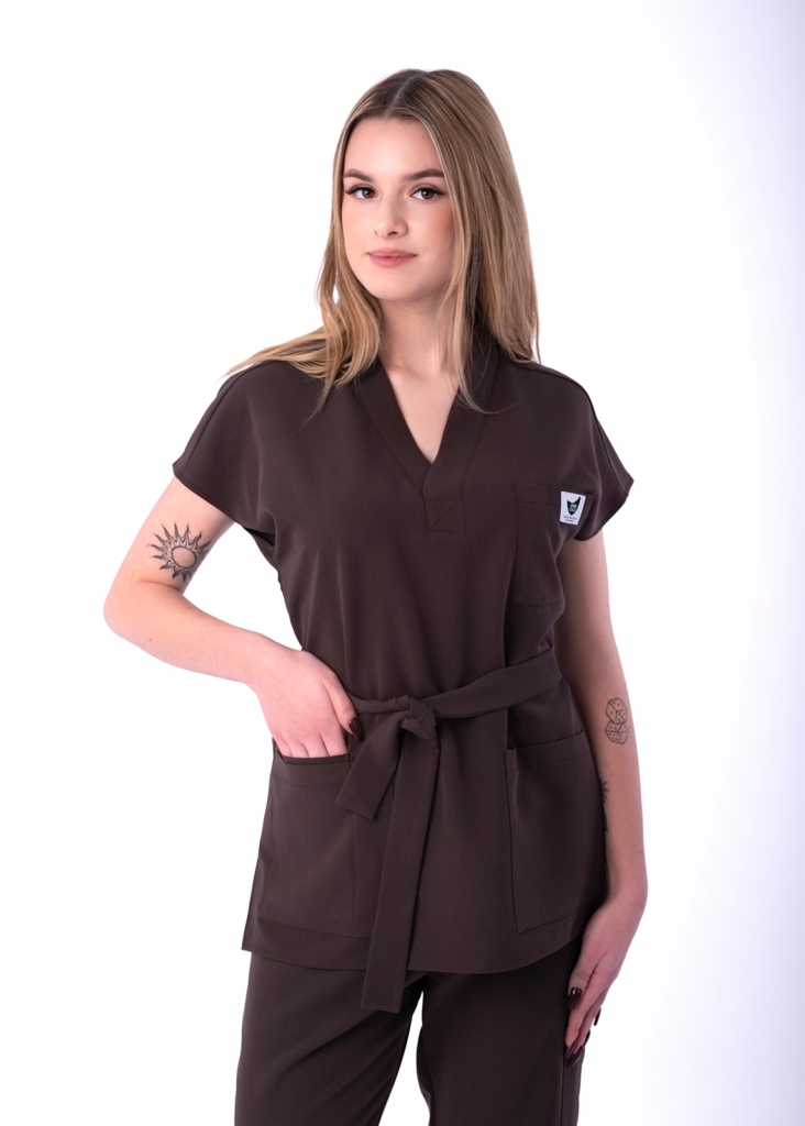 bluza kimonowa medyczna kosmetyczna czekoladowa Kokolu Gdańsk